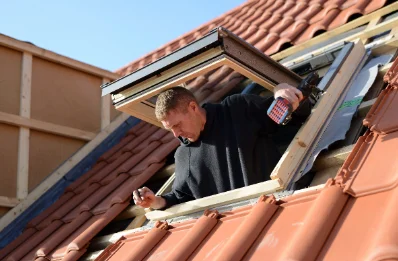 Pose de fenêtres de toit Velux à Cernion